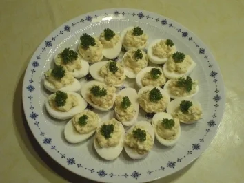 Gefüllte Eier "Cafe´ de Paris" - Rezept