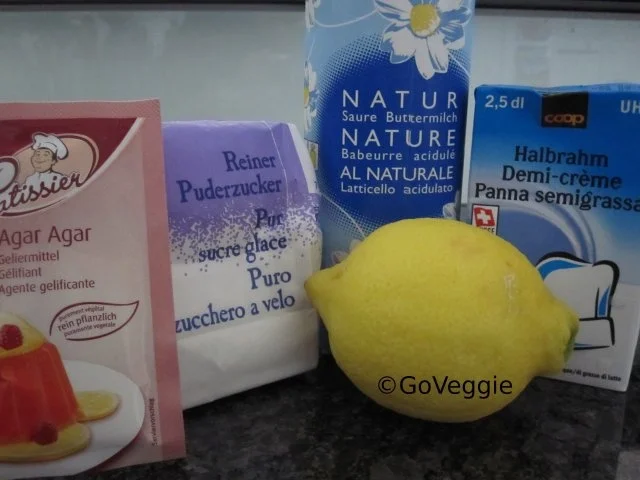 Rezept: Zitronen-Buttermilch-Mousse Bild Nr. 2 Zitronen-Buttermilch-Mousse - Rezept - Bild Nr. 2