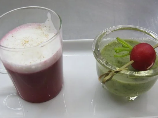 Rezept: Radieschenblätter-Cremesüppchen und Rote Bete-Cappuccino Radieschenblätter-Cremesüppchen und Rote Bete-Cappuccino - Rezept