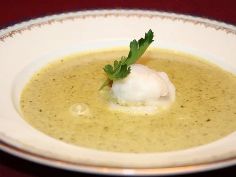 Schaumsuppe von der Petersilie mit einer Jakobsmuschelperle - Rezept