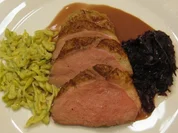 Magret de Canard mit Rotweinsoße, Kastanienrotkohl und Kräuterknöpfle - Rezept
