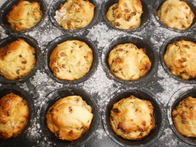 Rezept: Kartoffel-Muffins mit Rosinen Bild Nr. 5 Kartoffel-Muffins mit Rosinen - Rezept - Bild Nr. 5