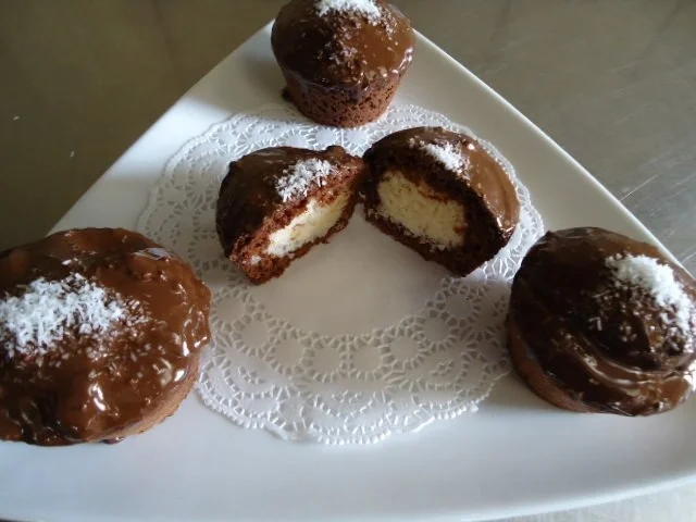 Rezept: Schoko Muffin mit Kokoskern Schoko Muffin mit Kokoskern - Rezept