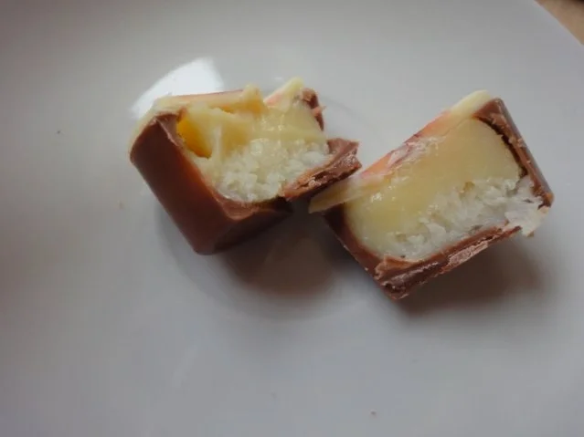 Rezept: Ananas-Kokos-Pralinen Bild Nr. 2 Ananas-Kokos-Pralinen - Rezept - Bild Nr. 2