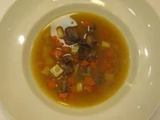 Rindfleischsuppe Königshardter Art mit Weißwein und Wurzelgemüse - Rezept