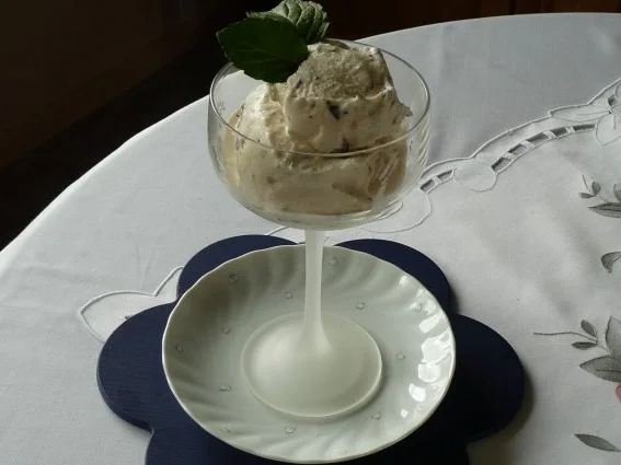 Eis / Halbgefrorenes: Stracciatella Eis - Rezept - Bild Nr. 2