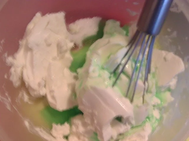 Frischkäsecreme mit Waldmeister - Rezept - Bild Nr. 2