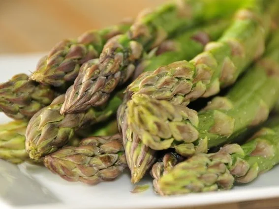 Bratreis mit Garnelen und Spargel - Rezept - Bild Nr. 2