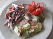 Wurstsalat mit krossen Bratkartoffeln... - Rezept