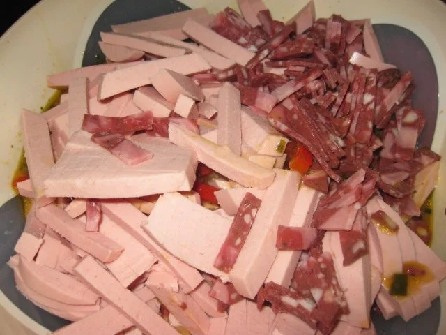 Wurstsalat mit krossen Bratkartoffeln... - Rezept - Bild Nr. 2