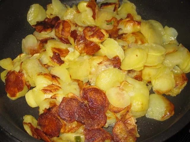 Wurstsalat mit krossen Bratkartoffeln... - Rezept - Bild Nr. 4