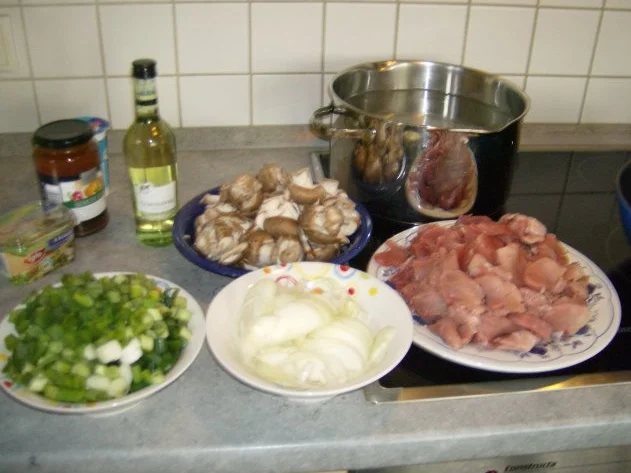 Schweinefilet mit grünem Spargel in Sahnesößchen - Rezept - Bild Nr. 3