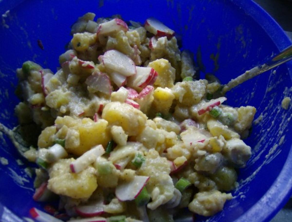 Kartoffelsalat mit Radieserl und Lauchzwieberl - Rezept