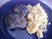 Köfte original türkisch zu Bulgur und Knoblauch-Minz-Soße beides in meinem KB - Rezept