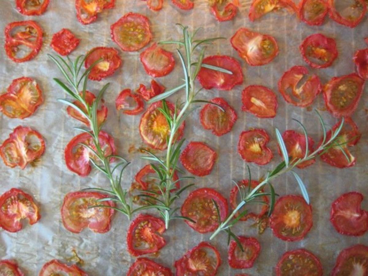 Tomatenchips / Rosmarin - Tomatensalz - Rezept - Bild Nr. 2