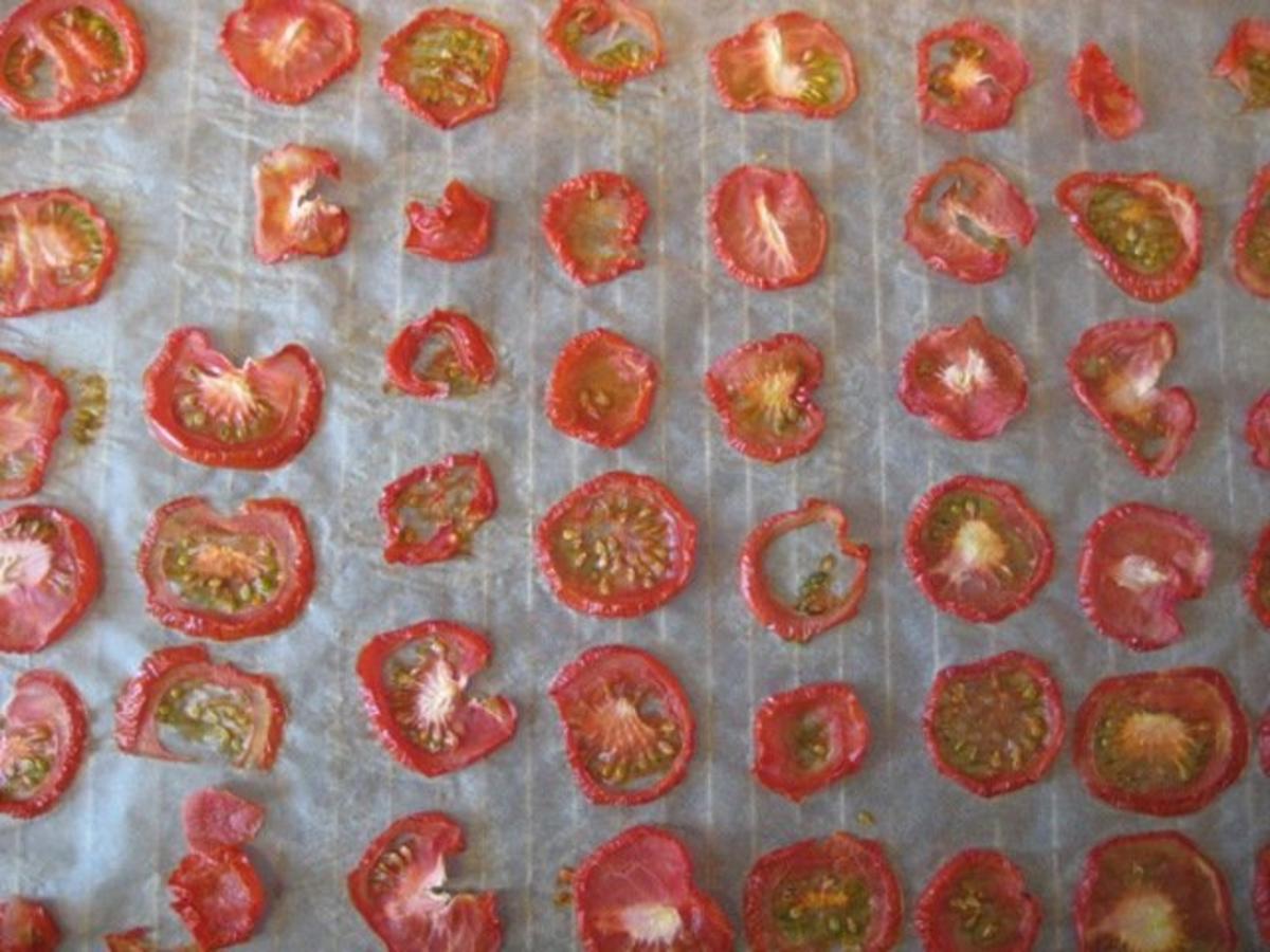 Tomatenchips / Rosmarin - Tomatensalz - Rezept - Bild Nr. 4