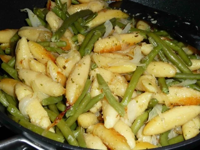Schupfnudelpfanne mit Bohnen - Rezept - Bild Nr. 6