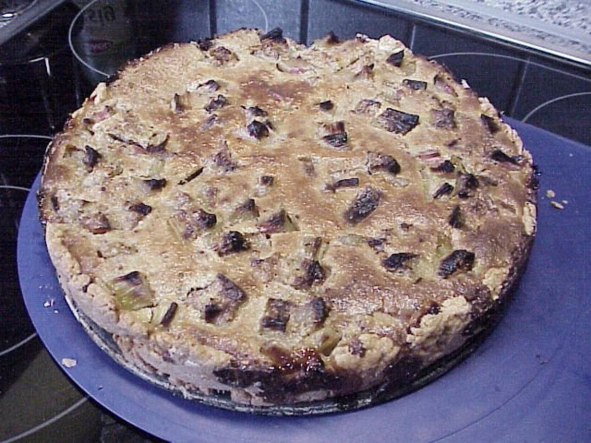 Rhabarber-Kuchen mit Schmand -Nuß-Guß - Rezept - Bild Nr. 2