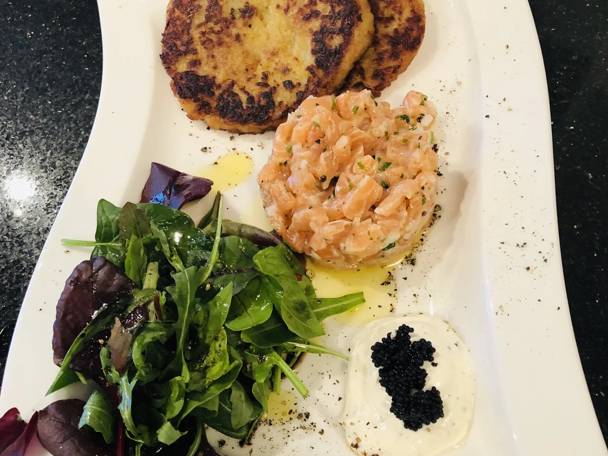 Lachstatar auf Kartoffelplätzchen - Rezept - Bild Nr. 7708