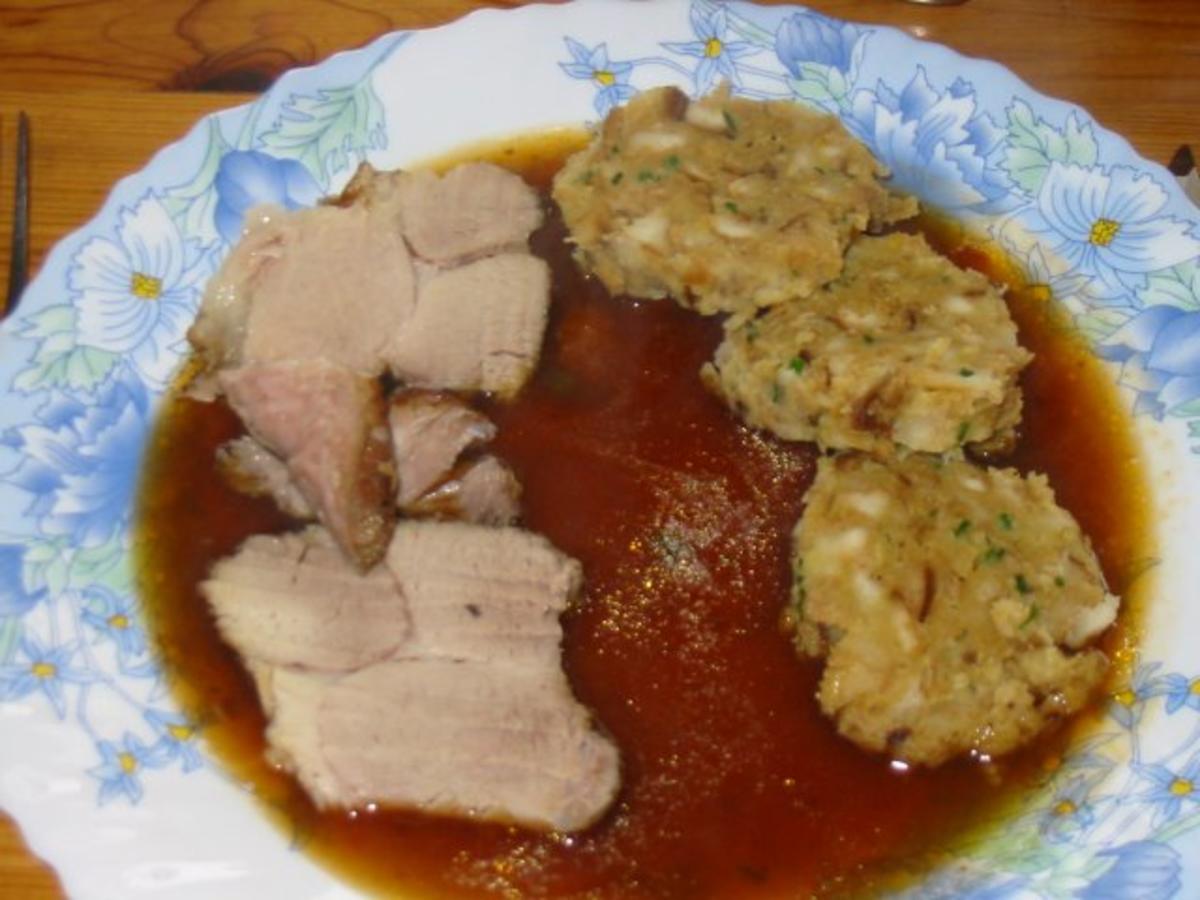 Schweinebraten mit Schwarte u. Semmelknödel dazu Sauerkraut oder Salat - Rezept - Bild Nr. 6