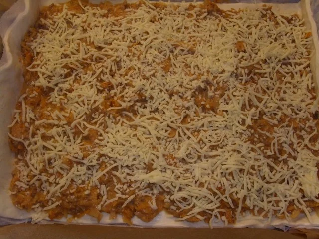 Rezept: Pizza mit Sauerkraut und Hackfleisch Bild Nr. 5 Pizza mit Sauerkraut und Hackfleisch - Rezept - Bild Nr. 5