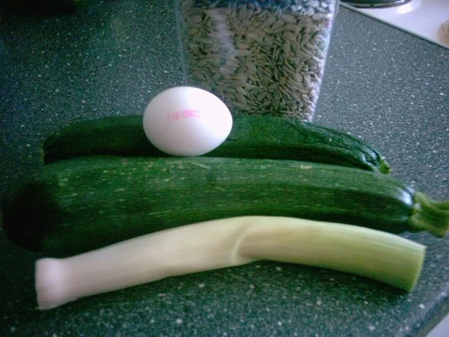 Rezept: Zucchinipuffer Bild Nr. 2 Zucchinipuffer - Rezept - Bild Nr. 2