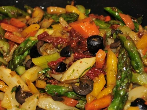 Rezept: mediterrane Spargelpfanne Bild Nr. 4 mediterrane Spargelpfanne - Rezept - Bild Nr. 4