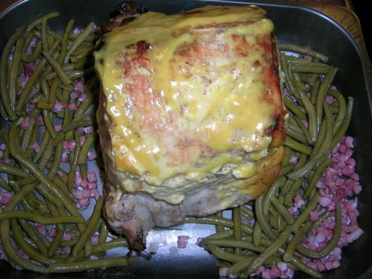 Kotelettbraten aus dem Ofen, mit grünen Speckböhnchen und Mandelkartoffeln - Rezept - Bild Nr. 6