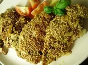 Basilikum Minutenschnitzel von der Hähnchenbrust in Sesam-Mandelpanade - Rezept