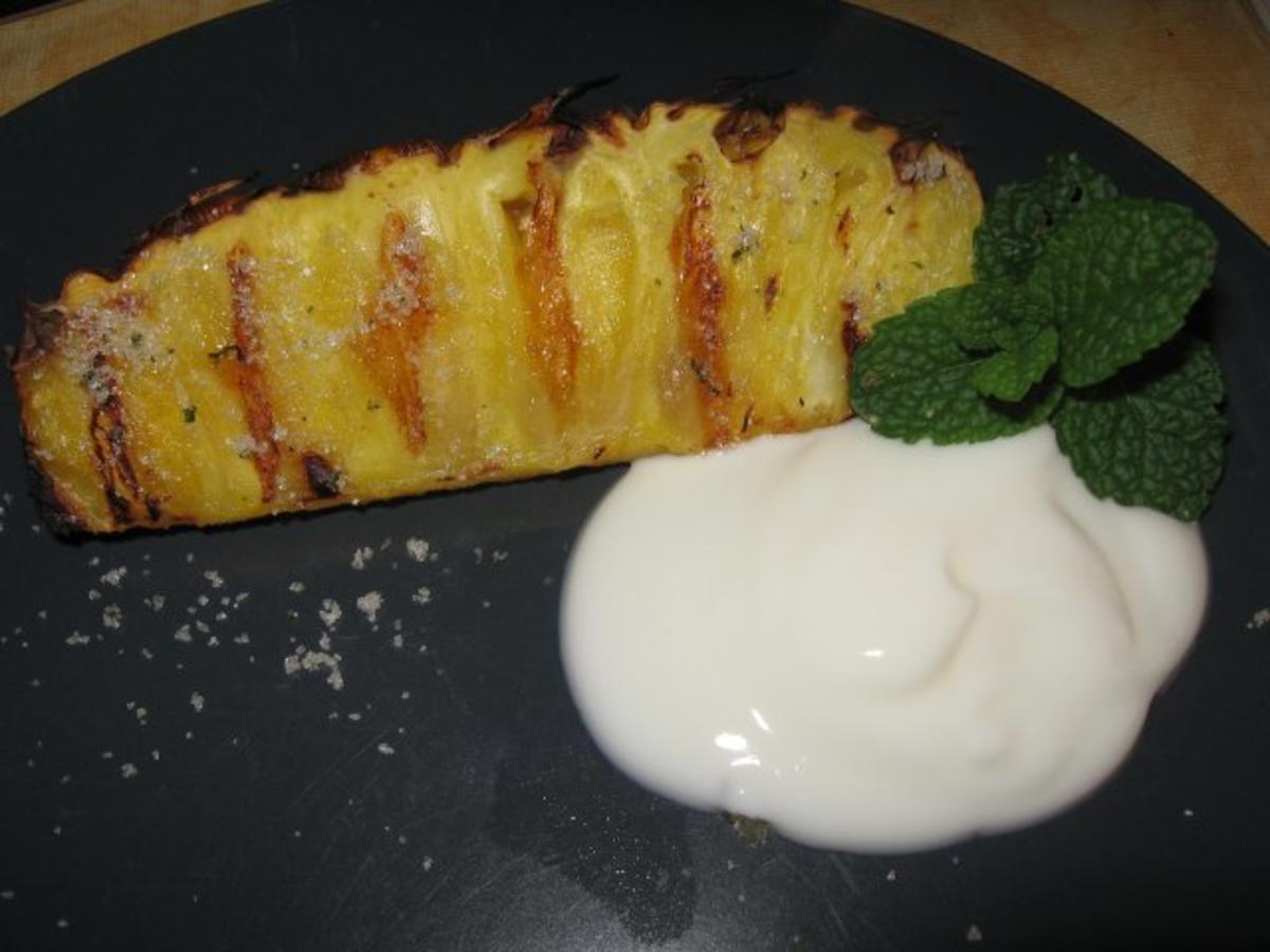 Gegrillte Ananas mit Minzzucker - einfach - von sTinsche
