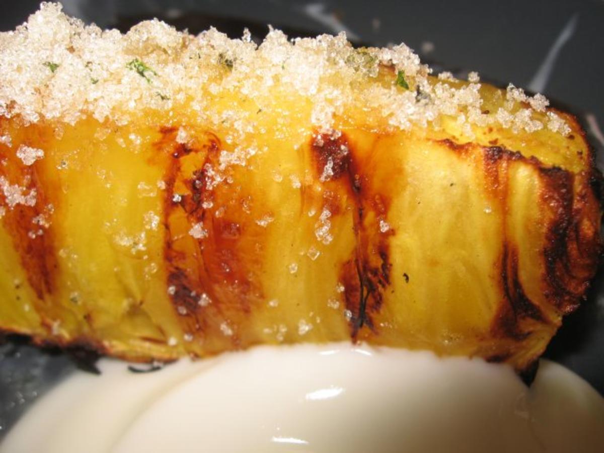 Gegrillte Ananas mit Minzzucker - Rezept - kochbar.de