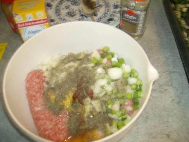 Rezept: Hackbraten mal anders mit viel Soße Bild Nr. 4 Hackbraten mal anders mit viel Soße - Rezept - Bild Nr. 4