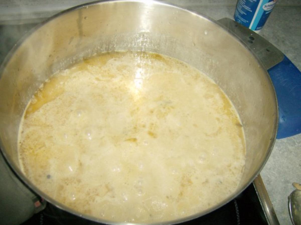 Hackbraten mal anders mit viel Soße - einfach - von moniundpeter