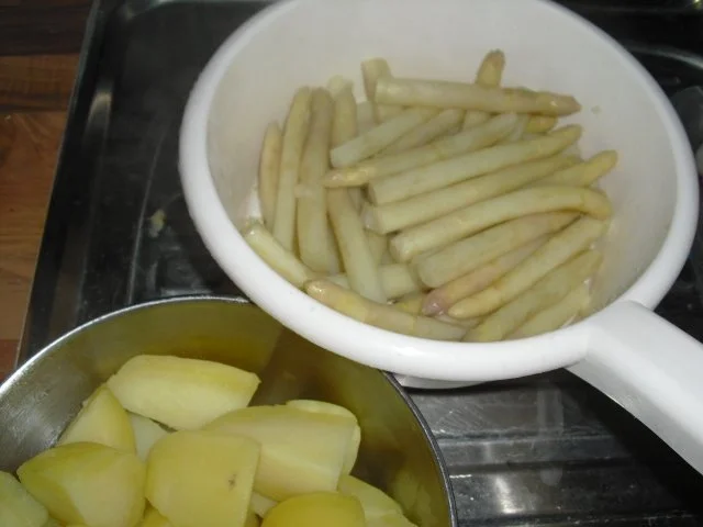 Spargel mit Sauce Hollandaise - Rezept - Bild Nr. 5