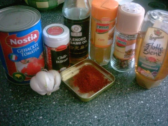 Rezept: Hähnchekeulen in Tandoori - Tomaten - Honig - Soße Bild Nr. 2 Hähnchekeulen in Tandoori - Tomaten - Honig - Soße - Rezept - Bild Nr. 2