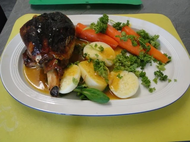 Putenoberkeulen mit glasierten Möhren - Rezept