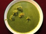 Sauerampfersuppe mit gedünsteten Lachsklößchen (Patrick Graf von Faber-Castell) - Rezept