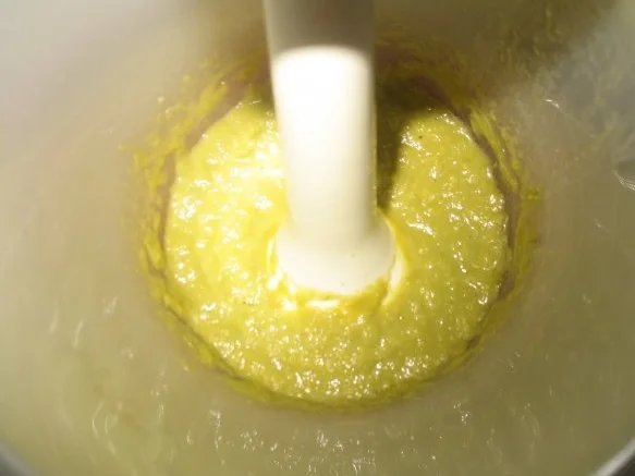 Suppe/Sahnig - Spargel-Sahne-Süppchen vom grünen Spargel - Rezept - Bild Nr. 3