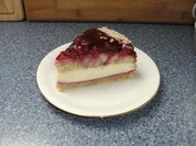 Käsesahnetorte mit Himbeeren - Rezept