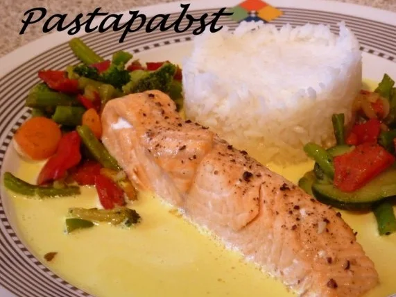 Rezept: Lachsfilet im Curry Rahm Lachsfilet im Curry Rahm - Rezept