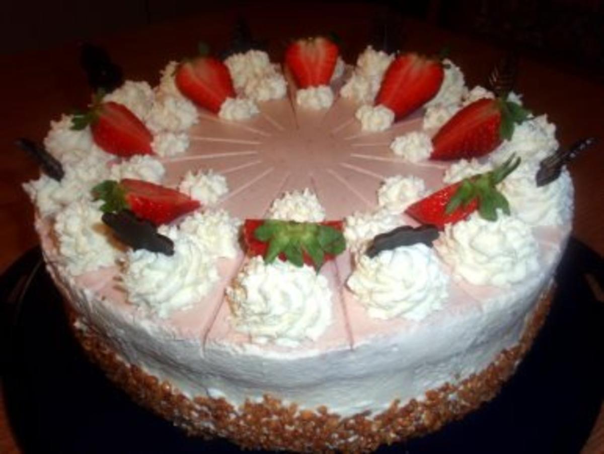 Torte: Erdbeer-Joghurt-Torte - Rezept Eingereicht von caramaus