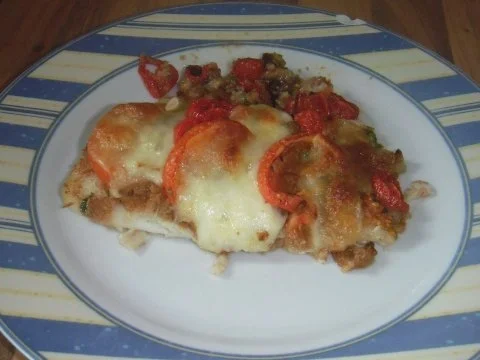 Schollenfilet mit Tomate und Mozzarella - Rezept