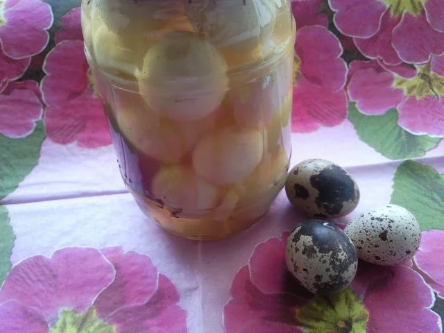 Rezept: Wachteleier eingelegt Bild Nr. 7 Wachteleier eingelegt - Rezept - Bild Nr. 7