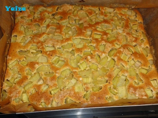 Rezept: Saftiger Rhabarberkuchen Bild Nr. 5 Saftiger Rhabarberkuchen - Rezept - Bild Nr. 5