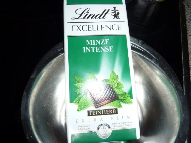 Torten: Erdbeertorte mit Pfefferminze - Rezept - Bild Nr. 3