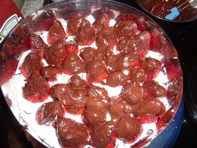 Torten: Erdbeertorte mit Pfefferminze - Rezept - Bild Nr. 8