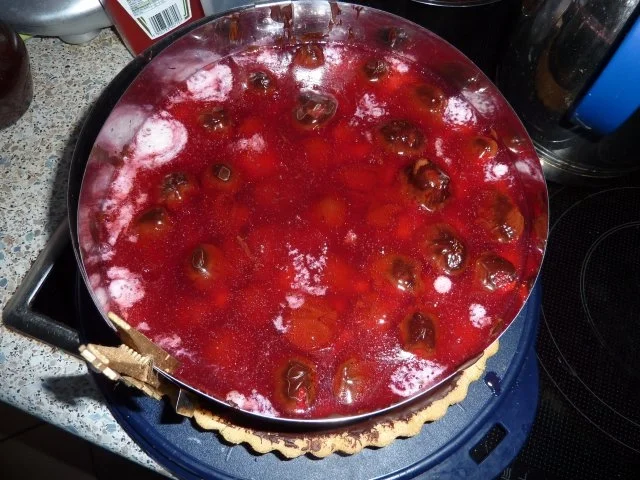 Torten: Erdbeertorte mit Pfefferminze - Rezept - Bild Nr. 9