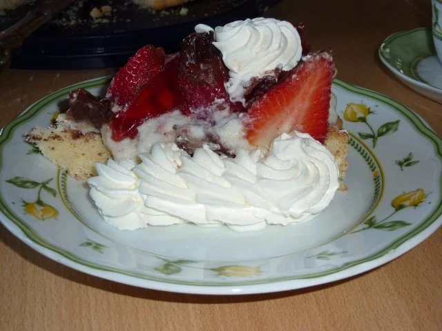 Torten: Erdbeertorte mit Pfefferminze - Rezept