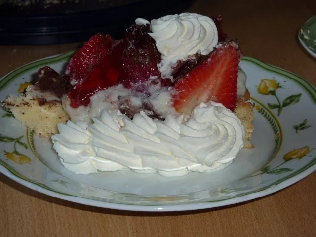 Torten: Erdbeertorte mit Pfefferminze - Rezept - Bild Nr. 13