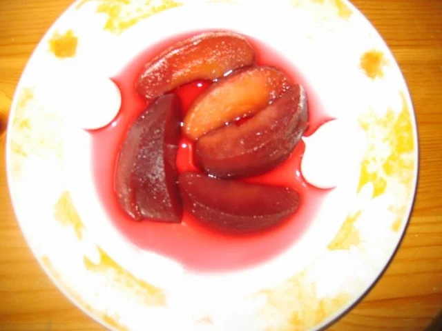 Äpfel in Cassislikör - Rezept